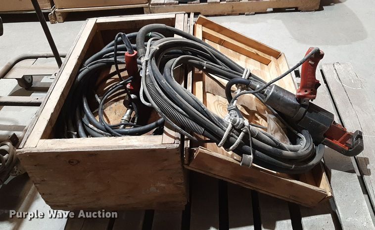 image for item NV9078 (2) hydraulic bar cutters