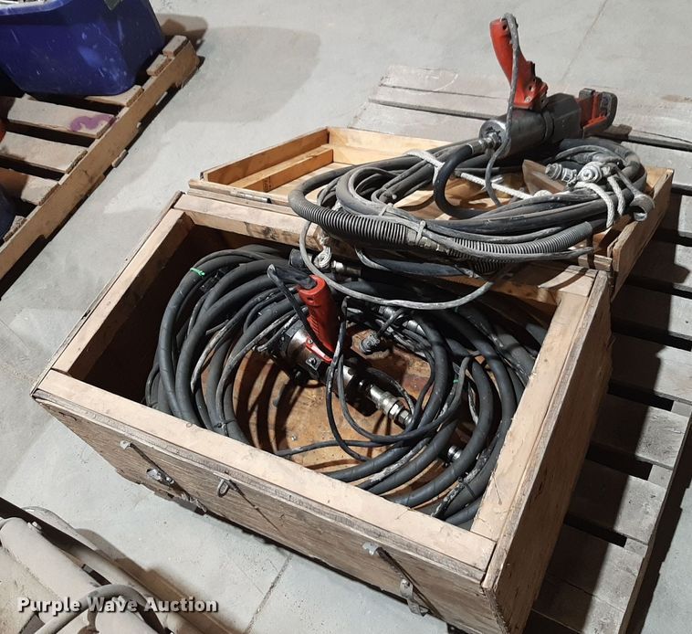 image for item NV9078 (2) hydraulic bar cutters