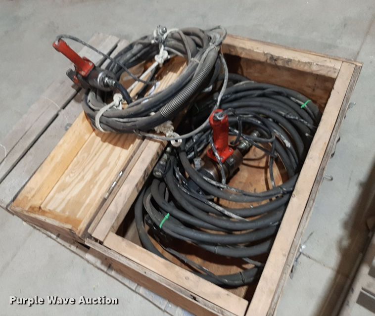 image for item NV9078 (2) hydraulic bar cutters