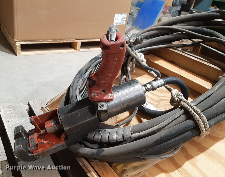 image for item NV9078 (2) hydraulic bar cutters