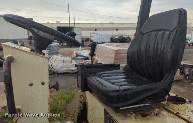 image for item NZ9638 Ingersoll Rand DD-22 double drum vibratory roller