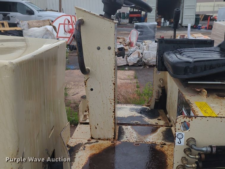 image for item NZ9638 Ingersoll Rand DD-22 double drum vibratory roller