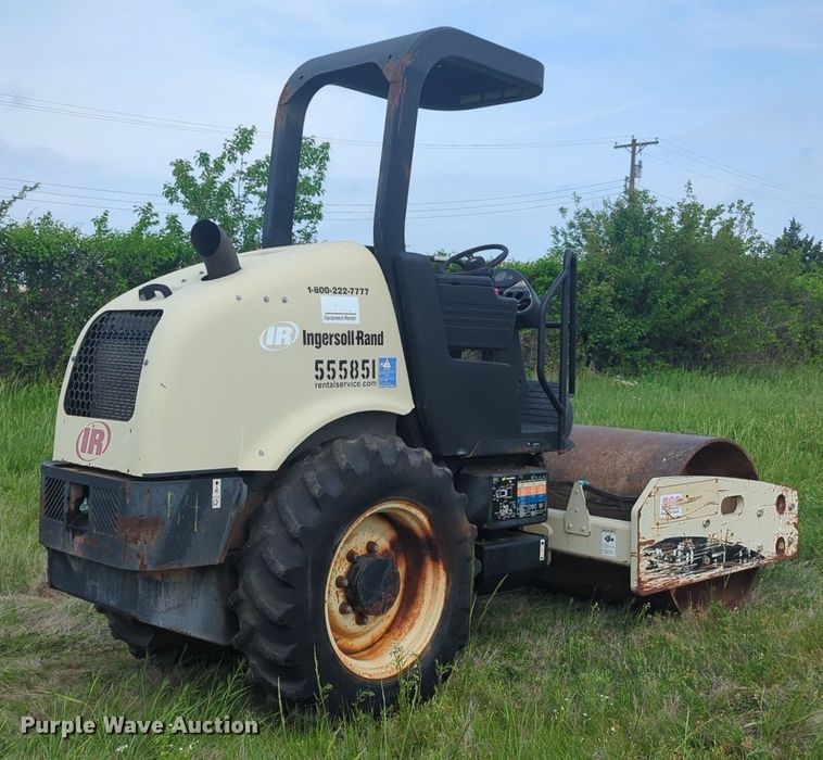 image for item NZ9658 2005 Ingersoll Rand SD45D TF single drum vibratory roller