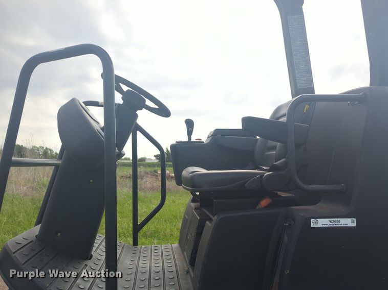 image for item NZ9658 2005 Ingersoll Rand SD45D TF single drum vibratory roller