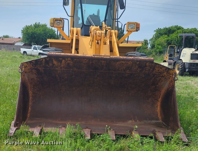 image for item NZ9660 1990 Komatsu WA380-1 wheel loader