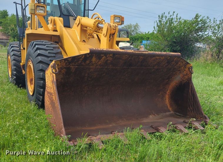 image for item NZ9660 1990 Komatsu WA380-1 wheel loader