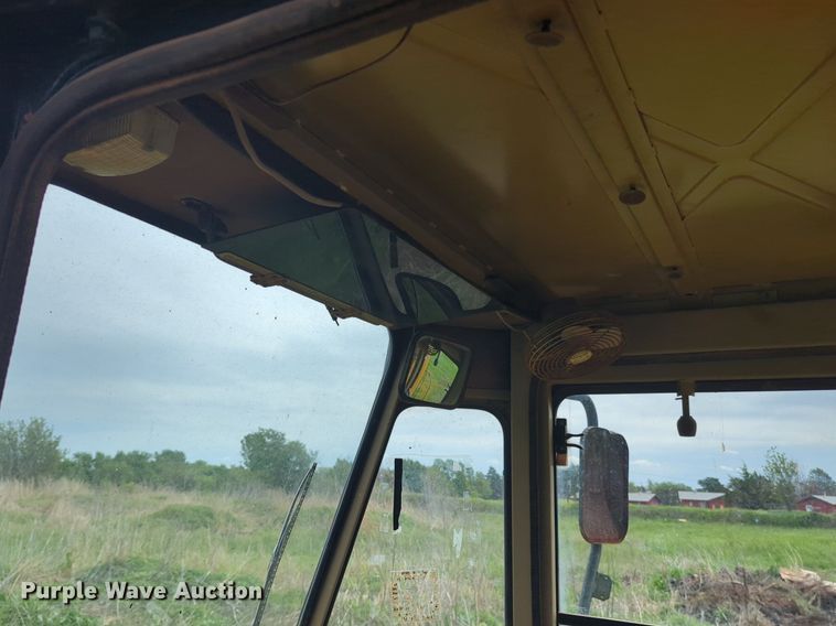 image for item NZ9660 1990 Komatsu WA380-1 wheel loader