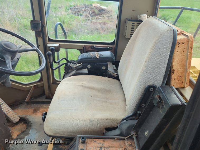 image for item NZ9660 1990 Komatsu WA380-1 wheel loader