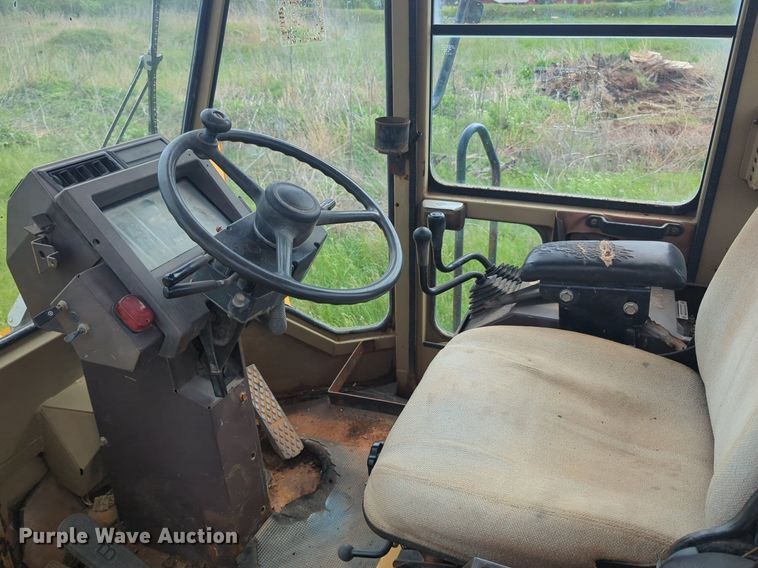 image for item NZ9660 1990 Komatsu WA380-1 wheel loader