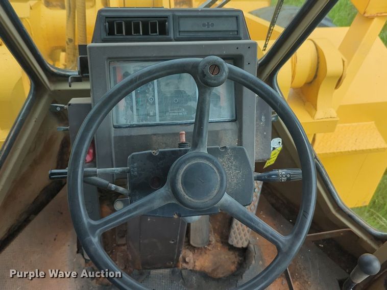 image for item NZ9660 1990 Komatsu WA380-1 wheel loader
