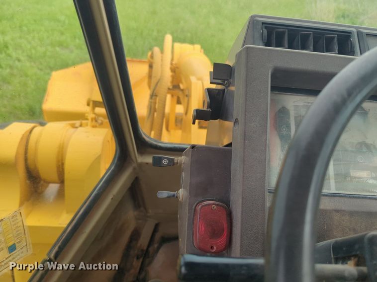 image for item NZ9660 1990 Komatsu WA380-1 wheel loader