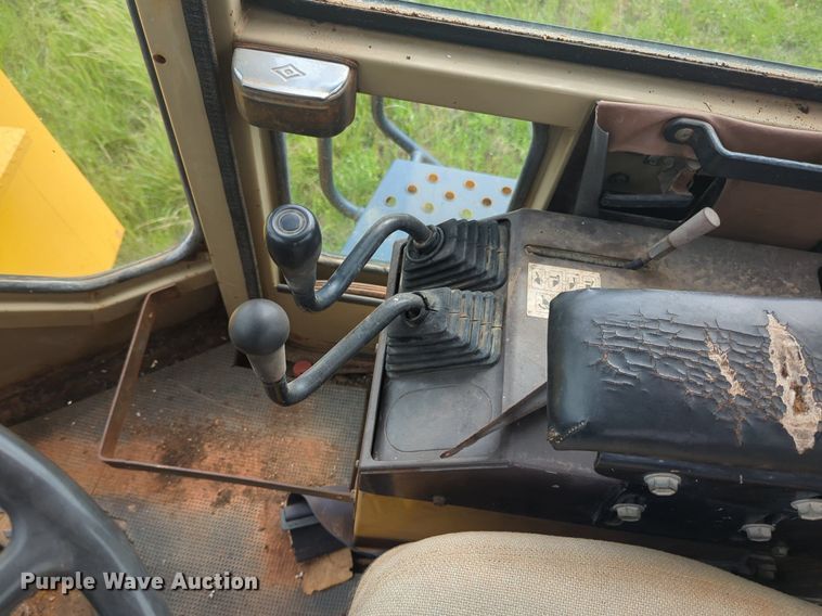 image for item NZ9660 1990 Komatsu WA380-1 wheel loader