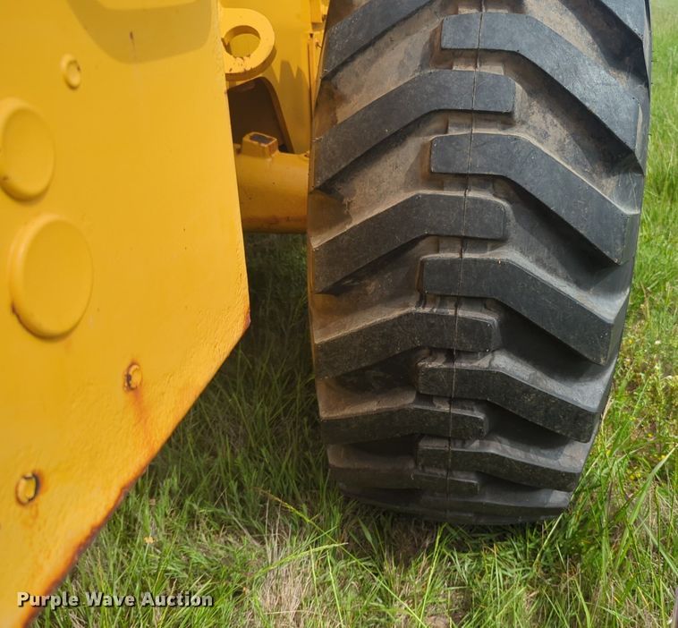 image for item NZ9660 1990 Komatsu WA380-1 wheel loader