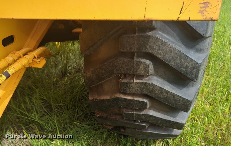 image for item NZ9660 1990 Komatsu WA380-1 wheel loader