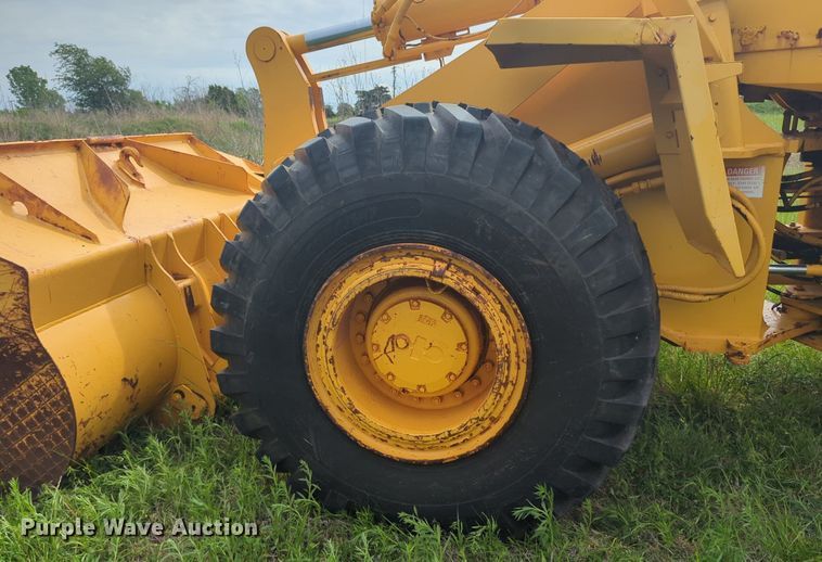 image for item NZ9660 1990 Komatsu WA380-1 wheel loader