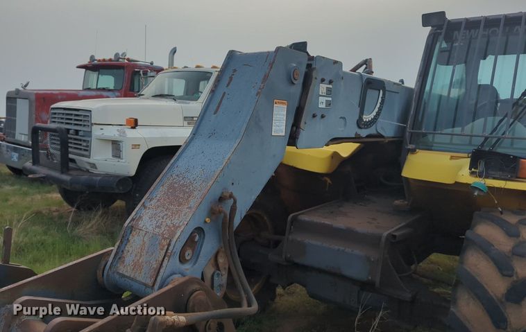 image for item NZ9680 2000 New Holland LM430 telehandler