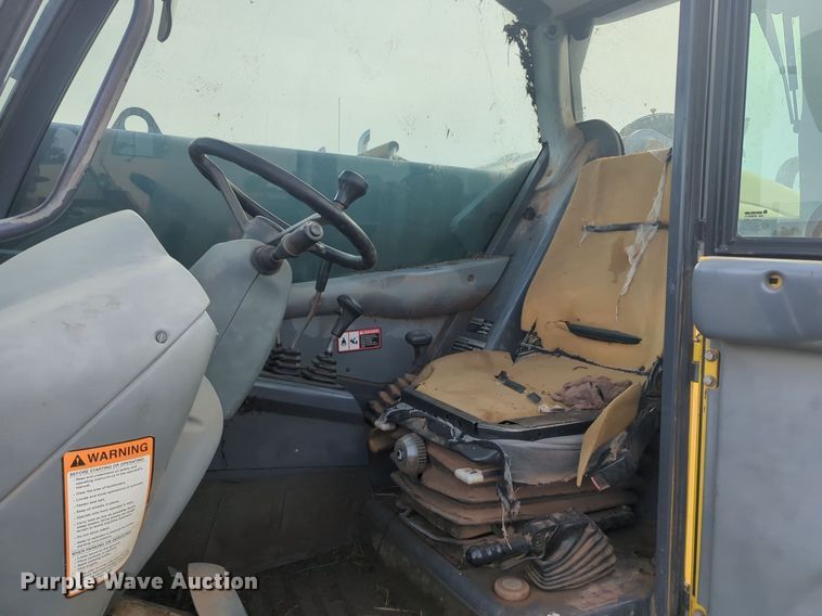 image for item NZ9680 2000 New Holland LM430 telehandler