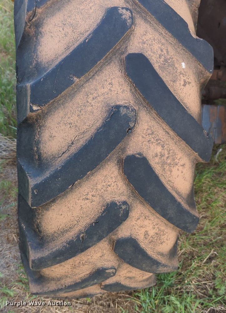 image for item NZ9680 2000 New Holland LM430 telehandler