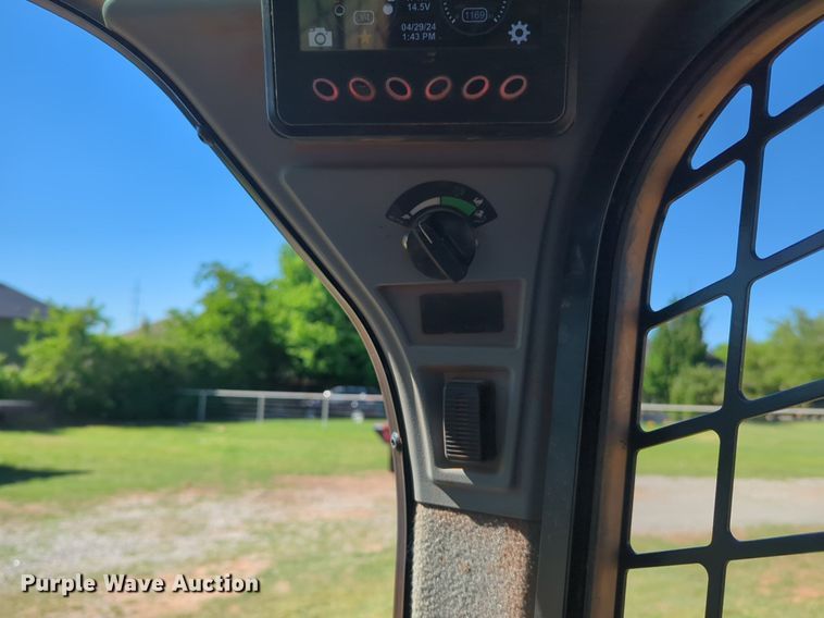 image for item NZ9685 2019 Caterpillar 289D3 skid steer loader