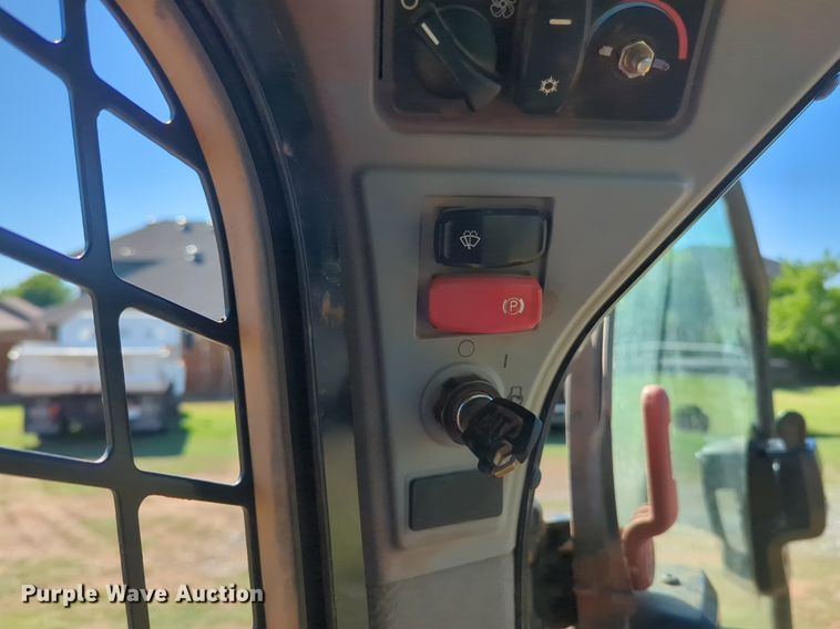 image for item NZ9685 2019 Caterpillar 289D3 skid steer loader