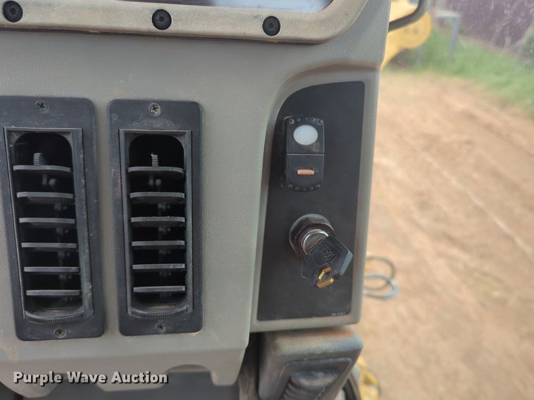 image for item NZ9699 2012 Caterpillar 140M2 VHP motor grader