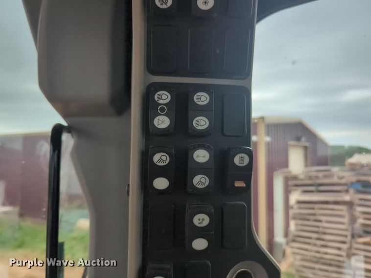 image for item NZ9699 2012 Caterpillar 140M2 VHP motor grader