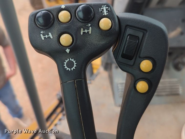 image for item NZ9699 2012 Caterpillar 140M2 VHP motor grader