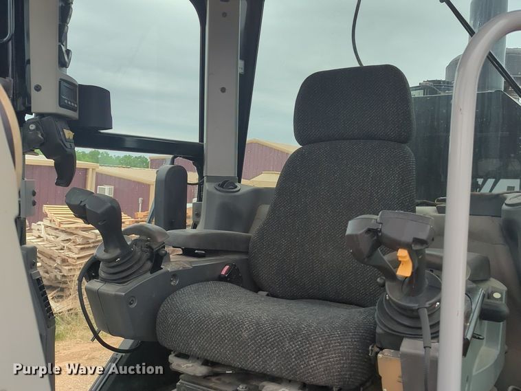 image for item NZ9699 2012 Caterpillar 140M2 VHP motor grader