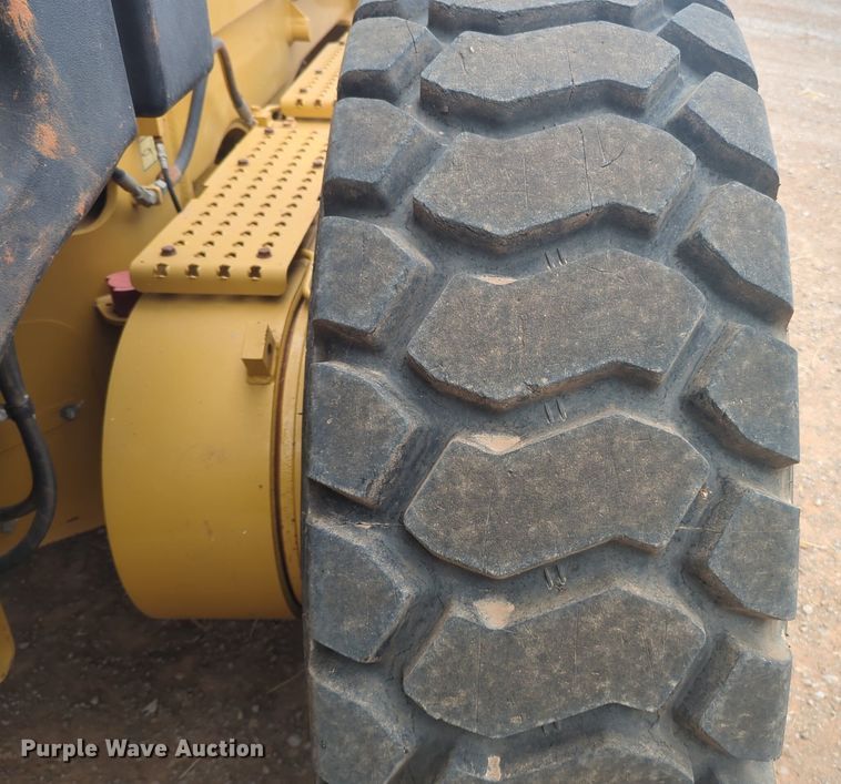 image for item NZ9699 2012 Caterpillar 140M2 VHP motor grader