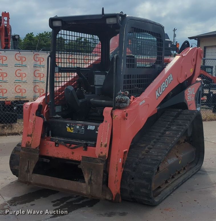 image for item NZ9714 2019 Kubota SVL95-2S tracked skid steer loader