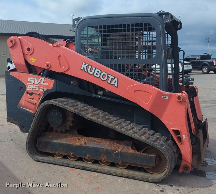image for item NZ9714 2019 Kubota SVL95-2S tracked skid steer loader