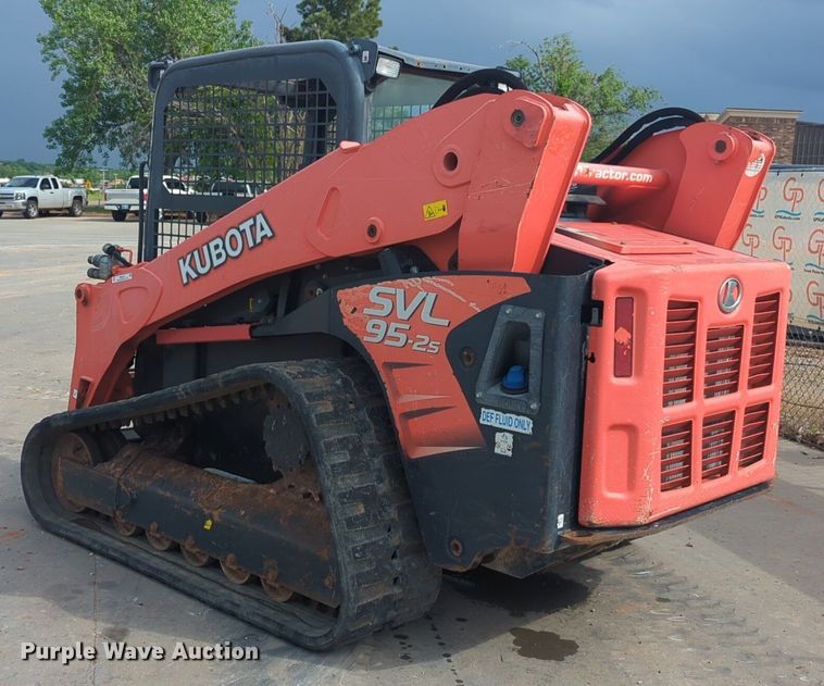 image for item NZ9714 2019 Kubota SVL95-2S tracked skid steer loader