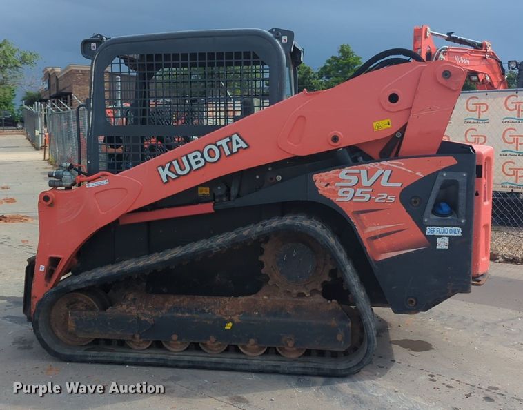 image for item NZ9714 2019 Kubota SVL95-2S tracked skid steer loader