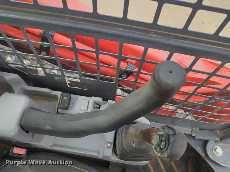 image for item NZ9714 2019 Kubota SVL95-2S tracked skid steer loader