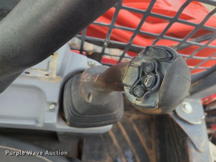 image for item NZ9714 2019 Kubota SVL95-2S tracked skid steer loader