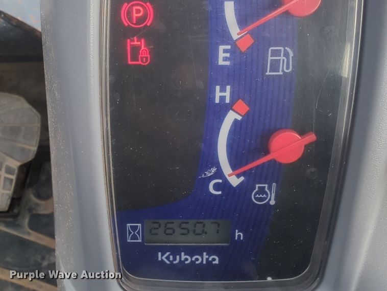 image for item NZ9714 2019 Kubota SVL95-2S tracked skid steer loader