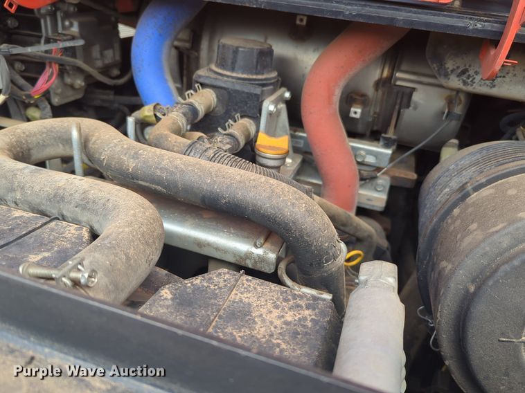 image for item NZ9714 2019 Kubota SVL95-2S tracked skid steer loader