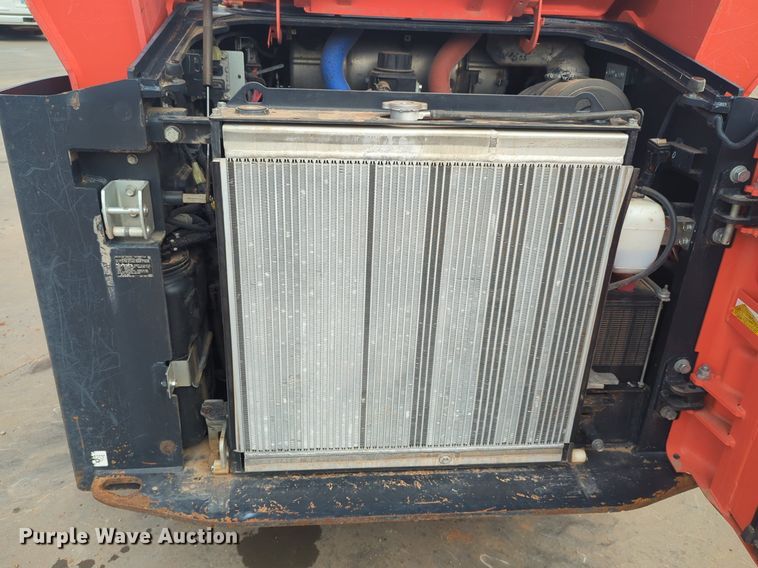 image for item NZ9714 2019 Kubota SVL95-2S tracked skid steer loader