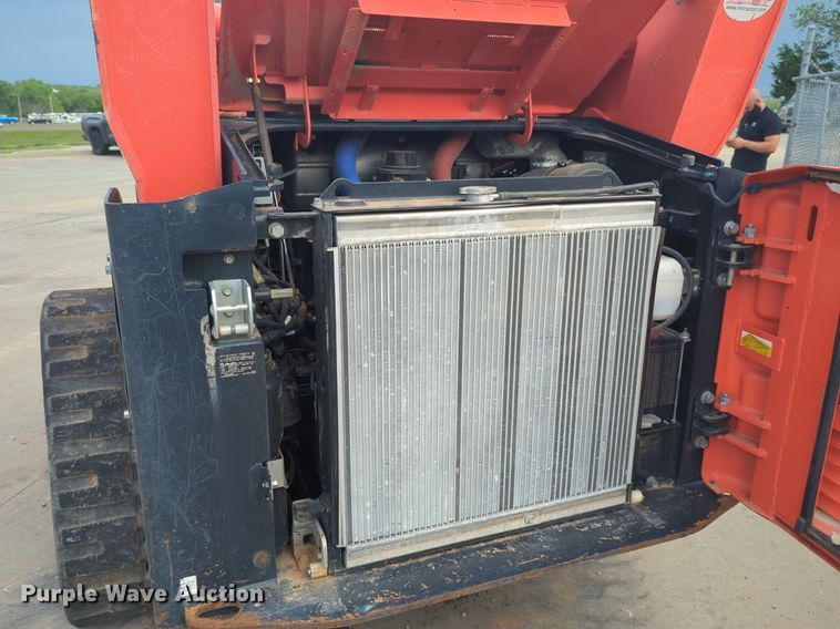 image for item NZ9714 2019 Kubota SVL95-2S tracked skid steer loader