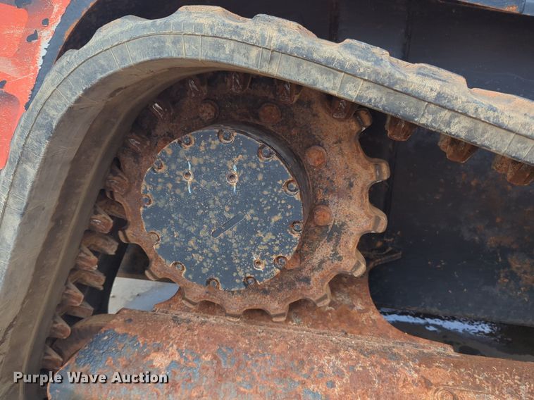 image for item NZ9714 2019 Kubota SVL95-2S tracked skid steer loader