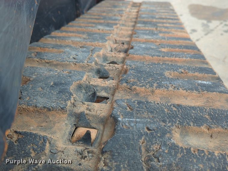 image for item NZ9714 2019 Kubota SVL95-2S tracked skid steer loader