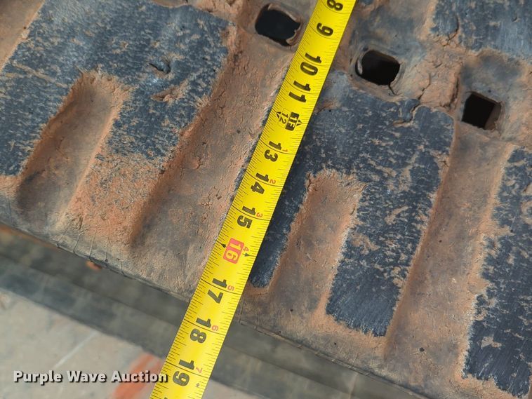 image for item NZ9714 2019 Kubota SVL95-2S tracked skid steer loader