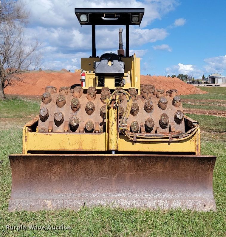 image for item NZ9760 1998 Caterpillar  CP-563C single drum vibratory roller