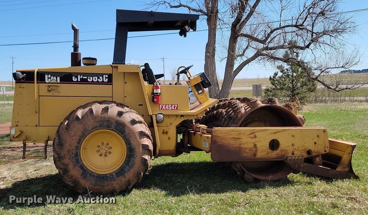 image for item NZ9760 1998 Caterpillar  CP-563C single drum vibratory roller