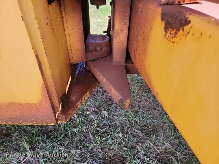 image for item NZ9760 1998 Caterpillar  CP-563C single drum vibratory roller