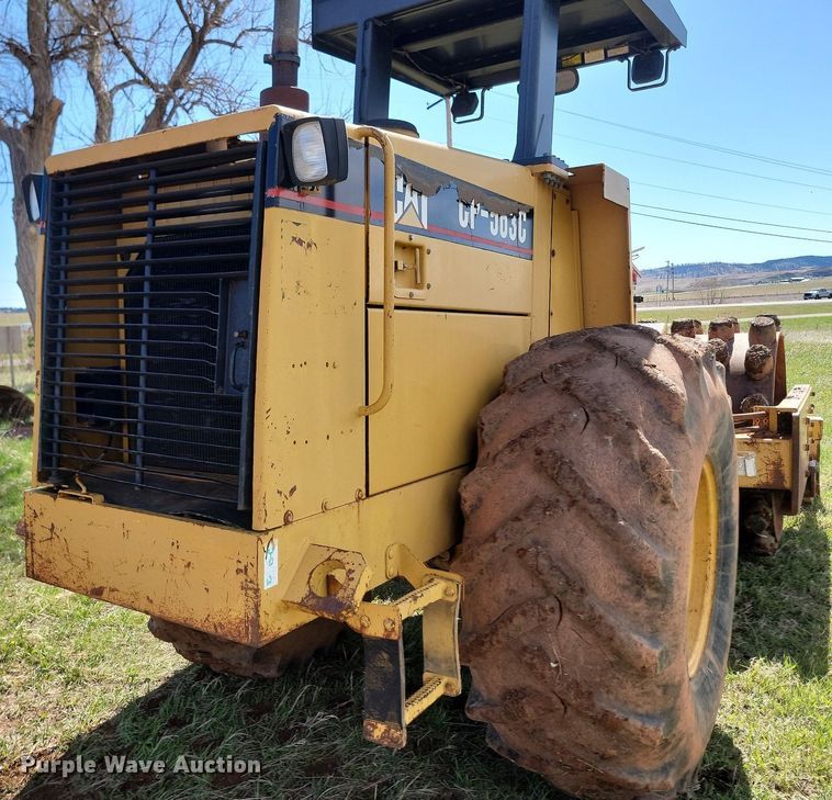 image for item NZ9760 1998 Caterpillar  CP-563C single drum vibratory roller