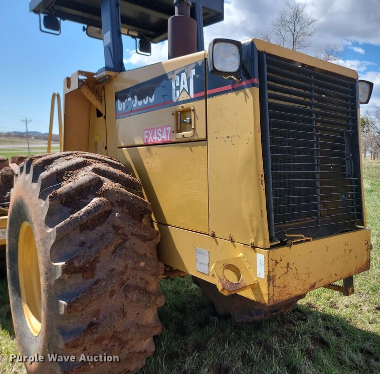 image for item NZ9760 1998 Caterpillar  CP-563C single drum vibratory roller