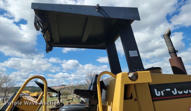 image for item NZ9760 1998 Caterpillar  CP-563C single drum vibratory roller