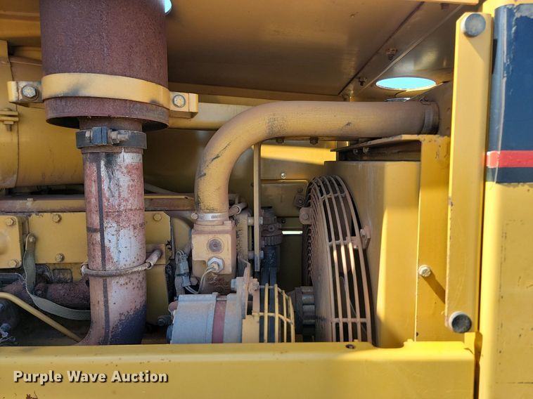 image for item NZ9760 1998 Caterpillar  CP-563C single drum vibratory roller