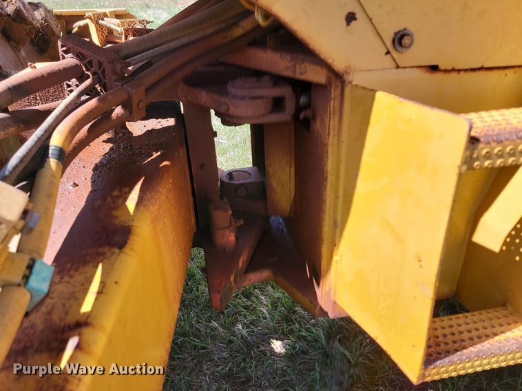 image for item NZ9760 1998 Caterpillar  CP-563C single drum vibratory roller